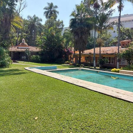 Auto Hotel Jardines De Amatitlan Куернавака Екстериор снимка