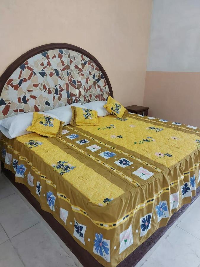 Auto Hotel Jardines De Amatitlan Куернавака Екстериор снимка